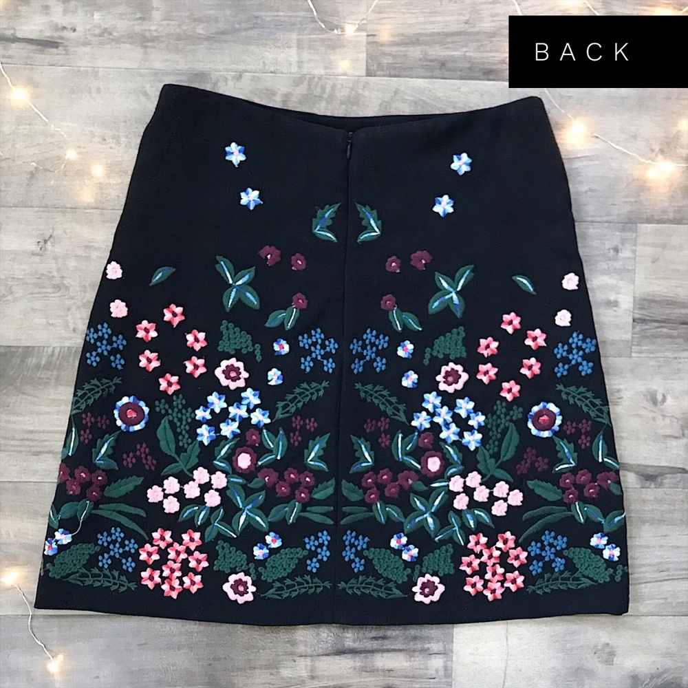 ZARA — Floral Embroidered Skirt - Picture 5 of 6